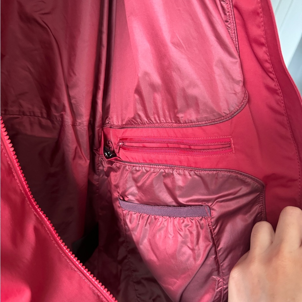lululemon athletica Red Women's Utility Jacket with Hood - Picture 4 of 7